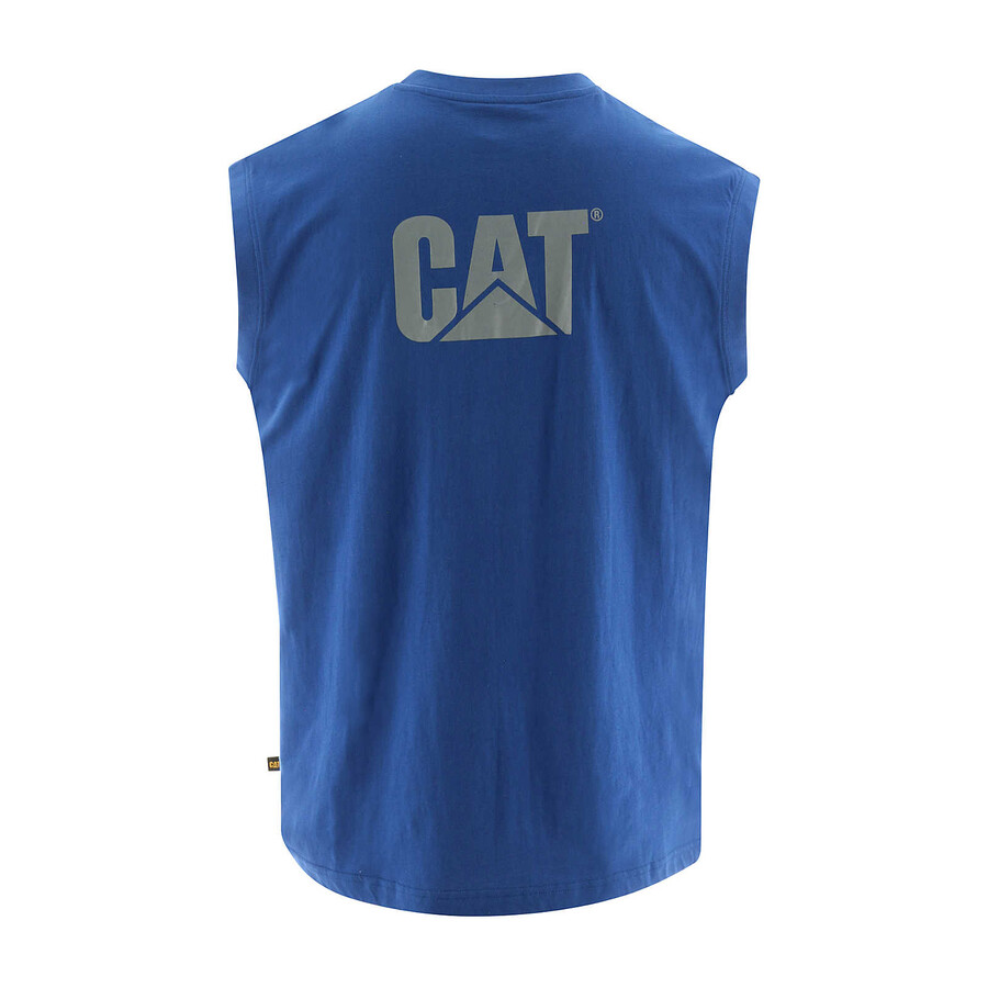 camiseta regata masculina com bolso e estampa da marca.