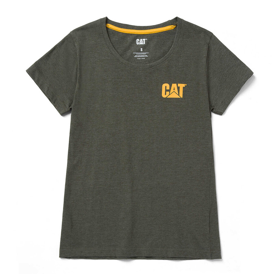 camiseta feminina com a marca registrada